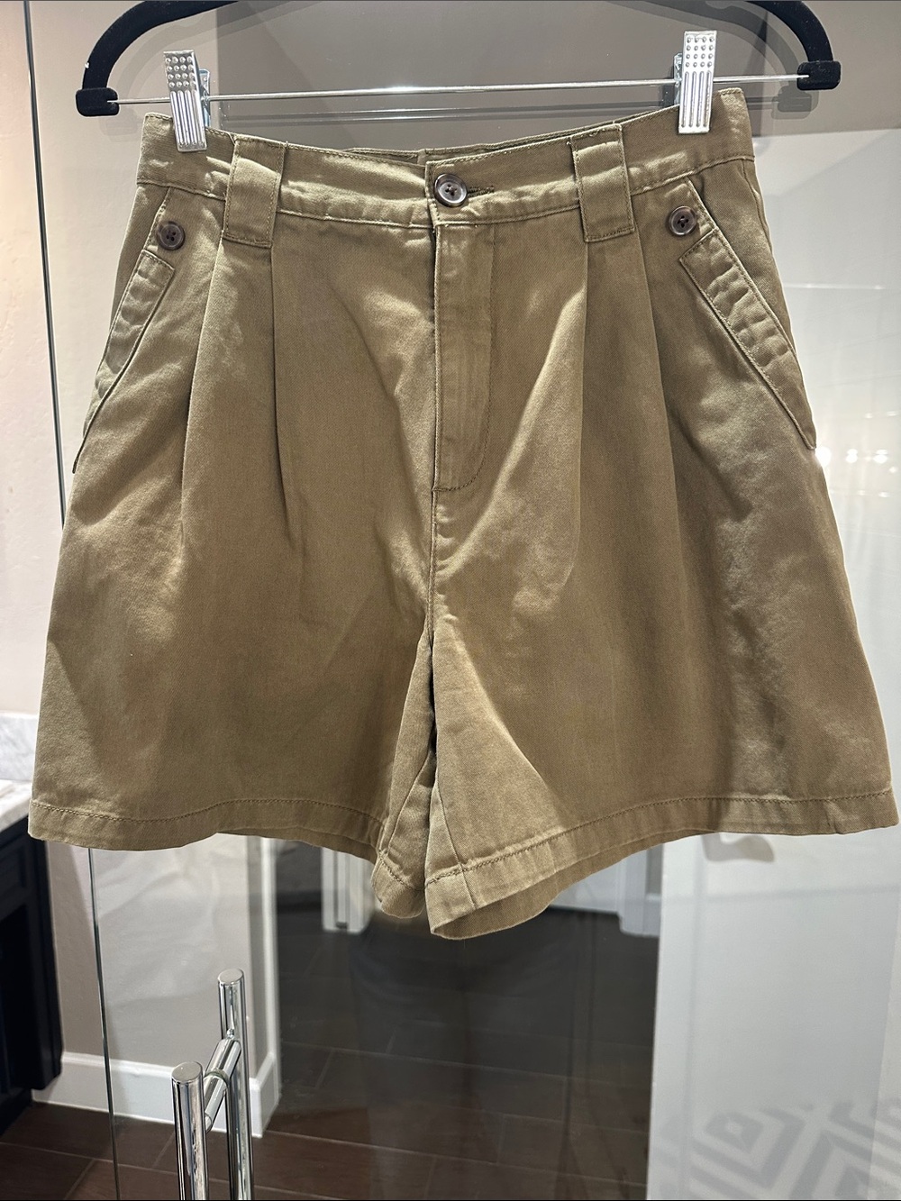 Topshop Khaki Pleated High-Rise Women’s Shorts